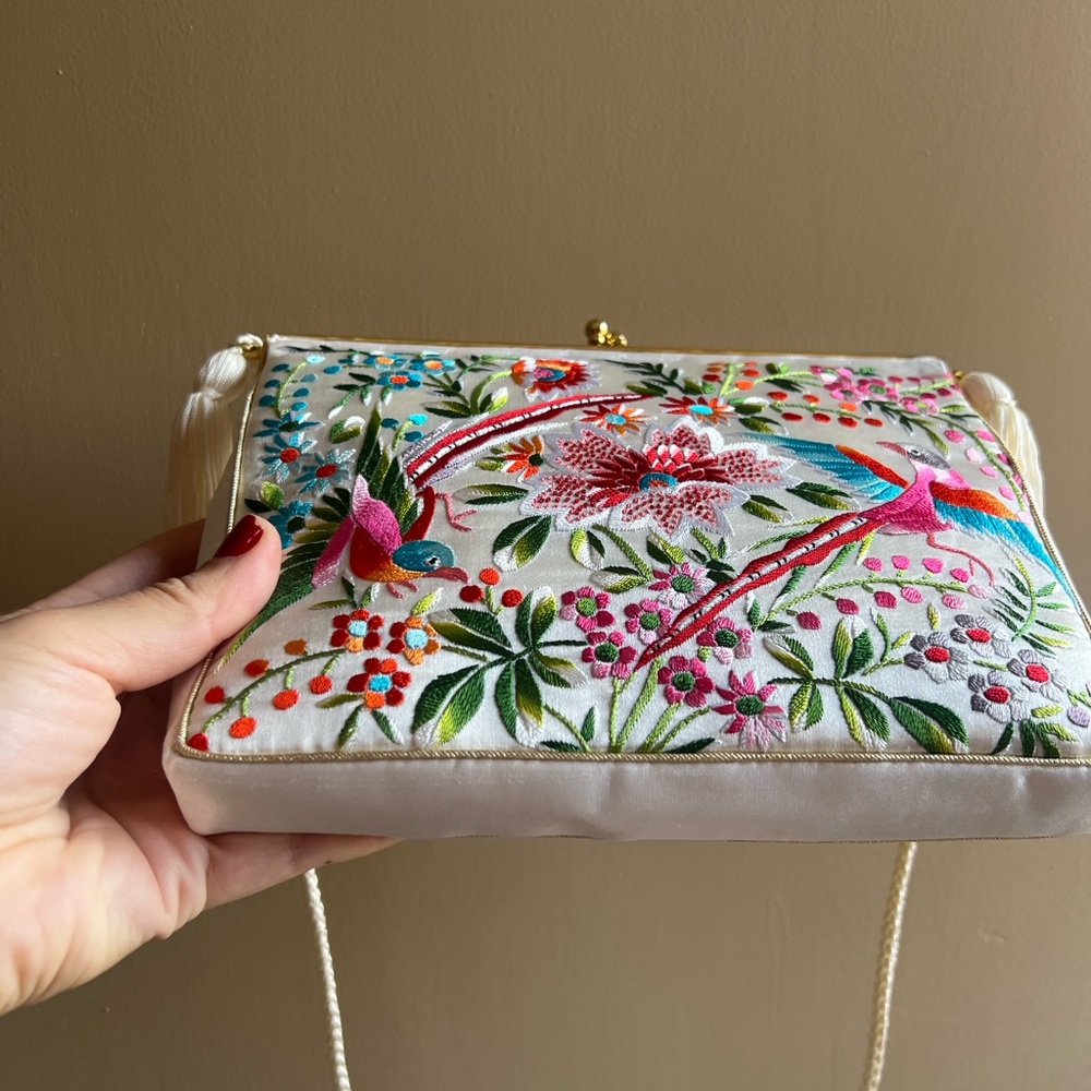 Vintage Embroidered Floral Crossbody Bag NWOT - Picture 2 of 8
